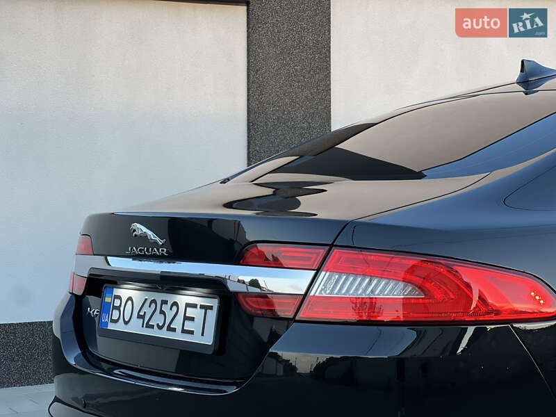 Седан Jaguar XF 2014 в Тернополі