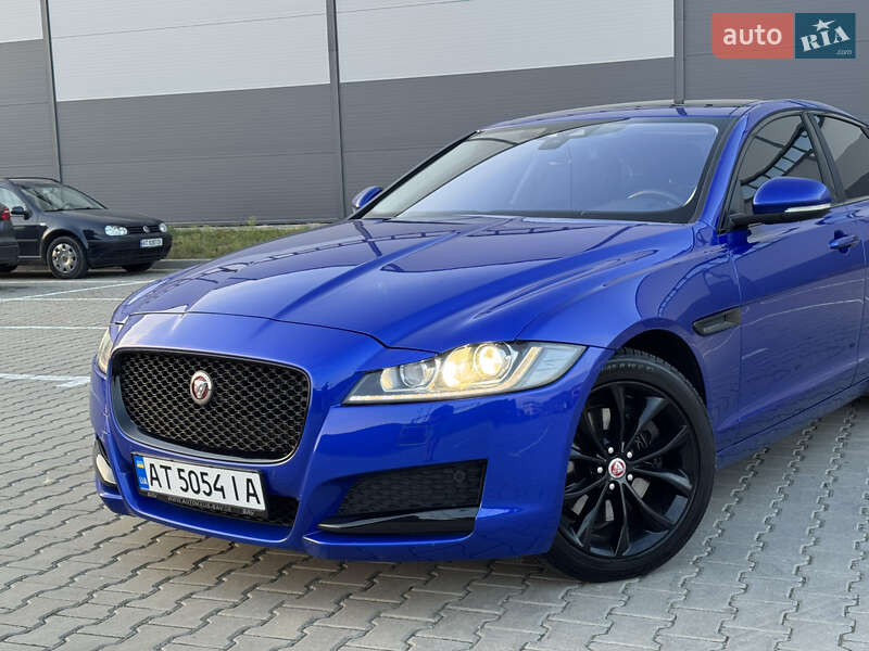 Седан Jaguar XF 2016 в Ивано-Франковске