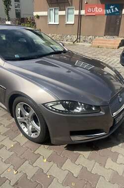 Седан Jaguar XF 2012 в Киеве