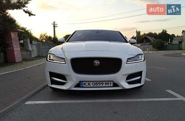 Седан Jaguar XF 2016 в Киеве