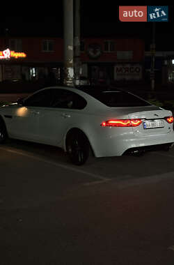Седан Jaguar XF 2016 в 