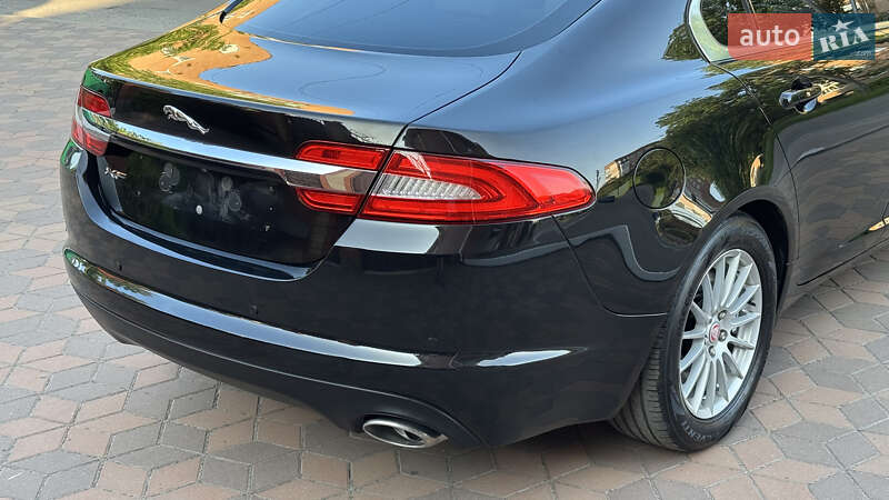 Седан Jaguar XF 2014 в Киеве