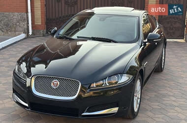 Седан Jaguar XF 2014 в 