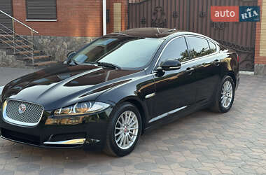 Седан Jaguar XF 2014 в 