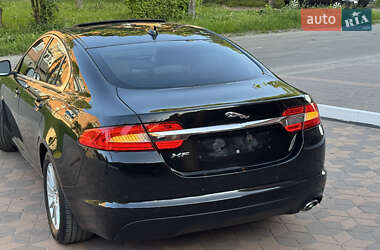 Седан Jaguar XF 2014 в 