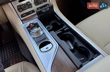 Седан Jaguar XF 2014 в 