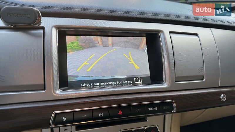Седан Jaguar XF 2014 в Киеве