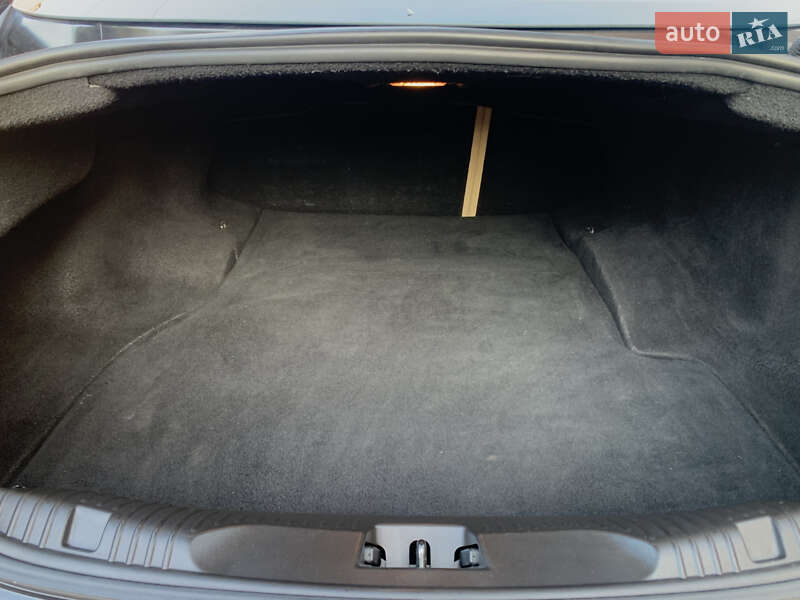 Седан Jaguar XF 2014 в Киеве