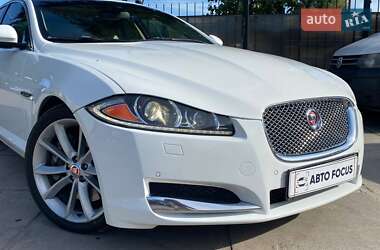 Седан Jaguar XF 2014 в 