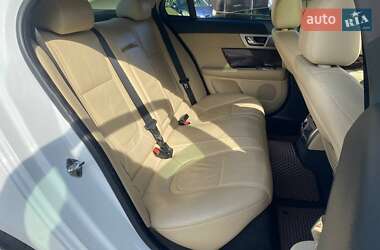 Седан Jaguar XF 2014 в 