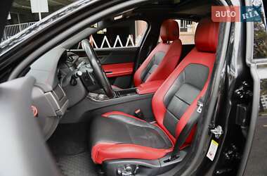 Седан Jaguar XF 2015 в 