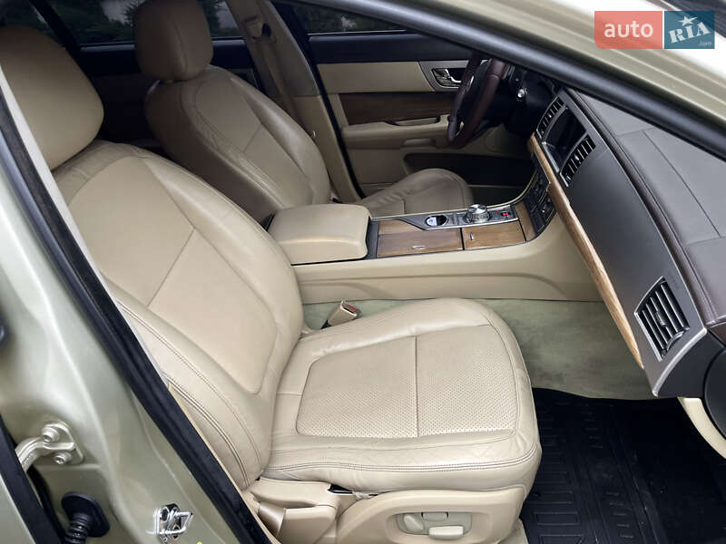 Седан Jaguar XF 2008 в Киеве фото 11 Седан Jaguar XF 2008 в Киеве
