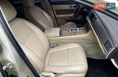 Седан Jaguar XF 2008 в 