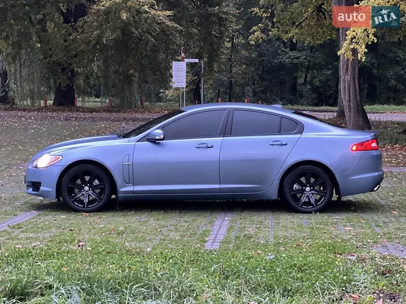 Седан Jaguar XF 2008 в Киеве