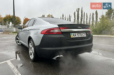 Седан Jaguar XF 2008 в  фото 4 Седан Jaguar XF 2008 в