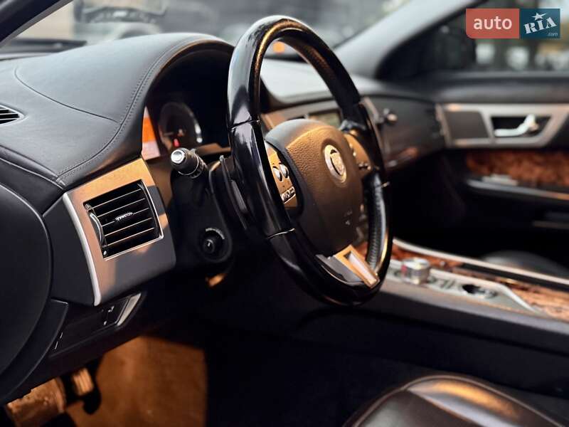 Седан Jaguar XF 2009 в Одессе