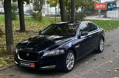 Седан Jaguar XF 2016 в Киеве