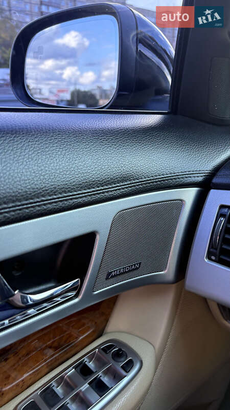 Седан Jaguar XF 2014 в Днепре