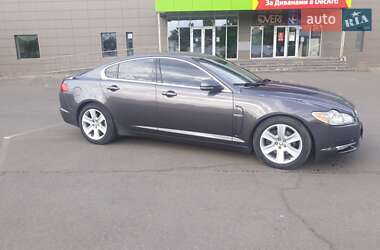 Седан Jaguar XF 2010 в 