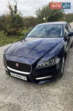 Седан Jaguar XF 2017 в Львове