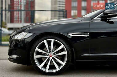 Седан Jaguar XF 2016 в  фото 9 Седан Jaguar XF 2016 в