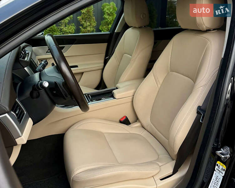 Седан Jaguar XF 2016 в Києві фото 34 Седан Jaguar XF 2016 в Києві