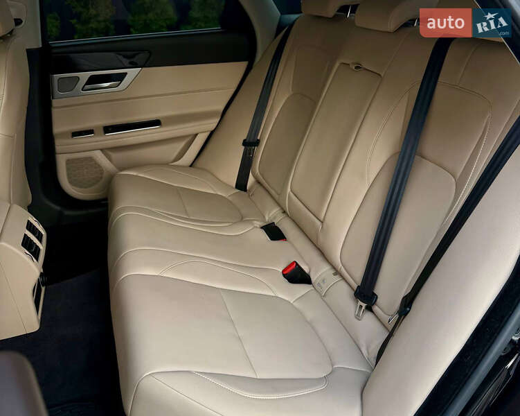 Седан Jaguar XF 2016 в Києві фото 37 Седан Jaguar XF 2016 в Києві