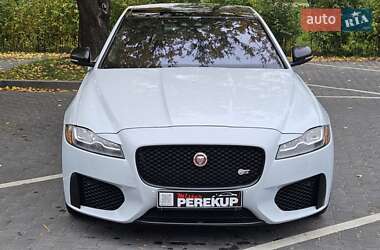 Седан Jaguar XF 2016 в  фото 41 Седан Jaguar XF 2016 в
