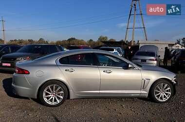 Седан Jaguar XF 2015 в  фото 8 Седан Jaguar XF 2015 в