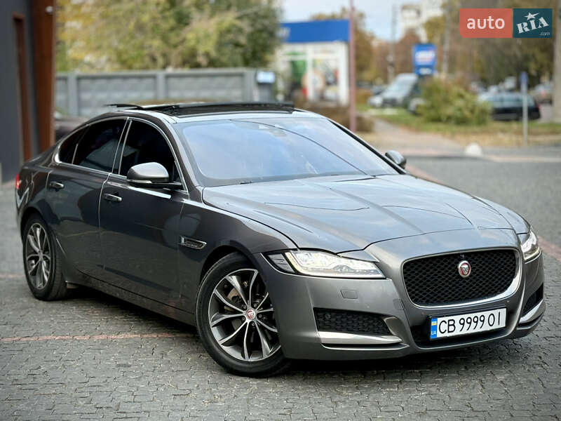 Седан Jaguar XF 2016 в Чернигове