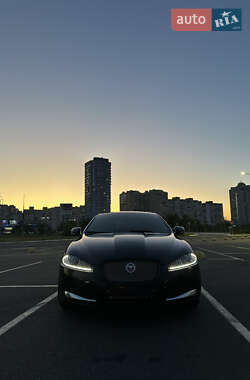 Седан Jaguar XF 2012 в Києві