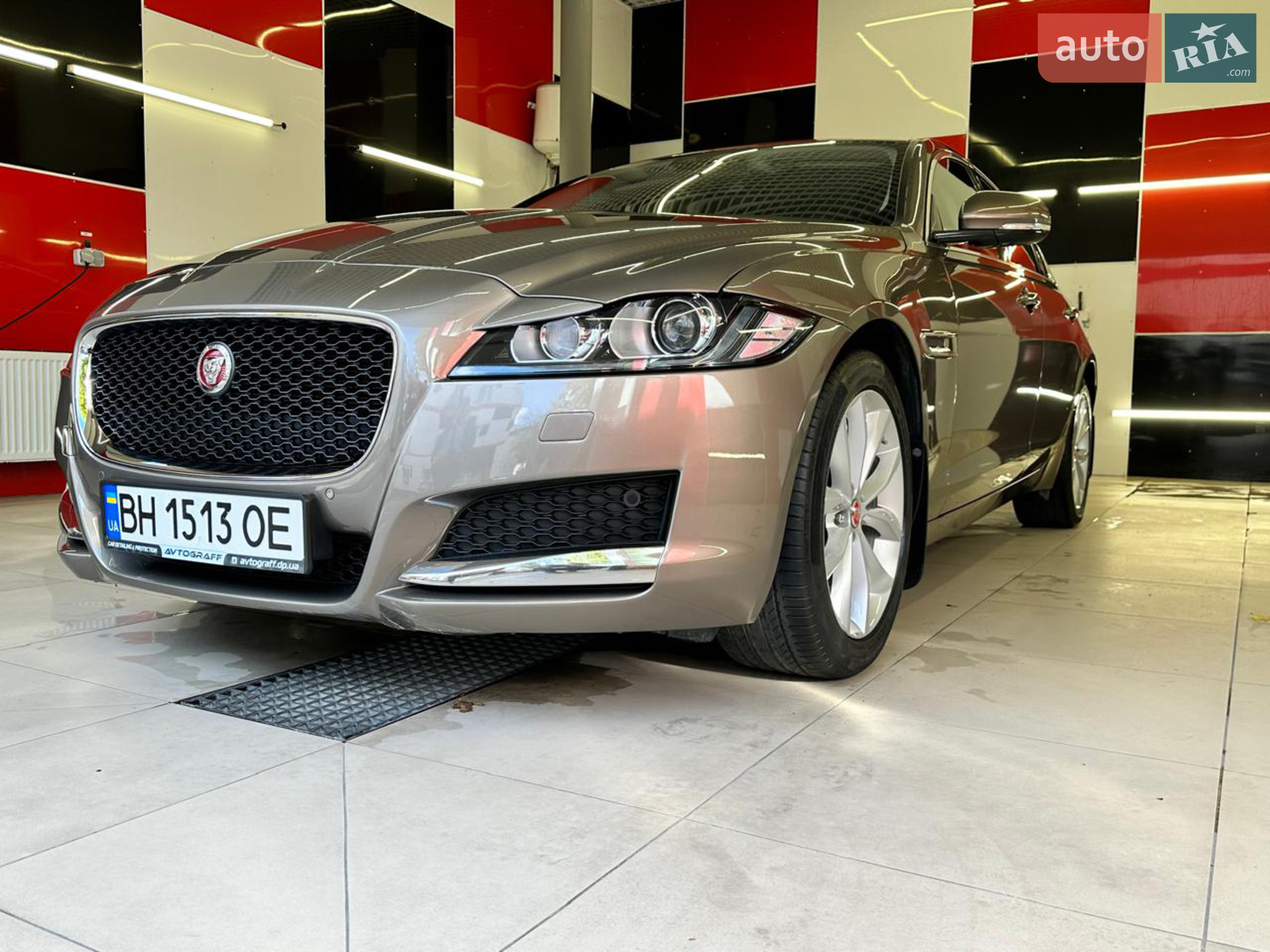2016 Jaguar XF - мініатюра 8