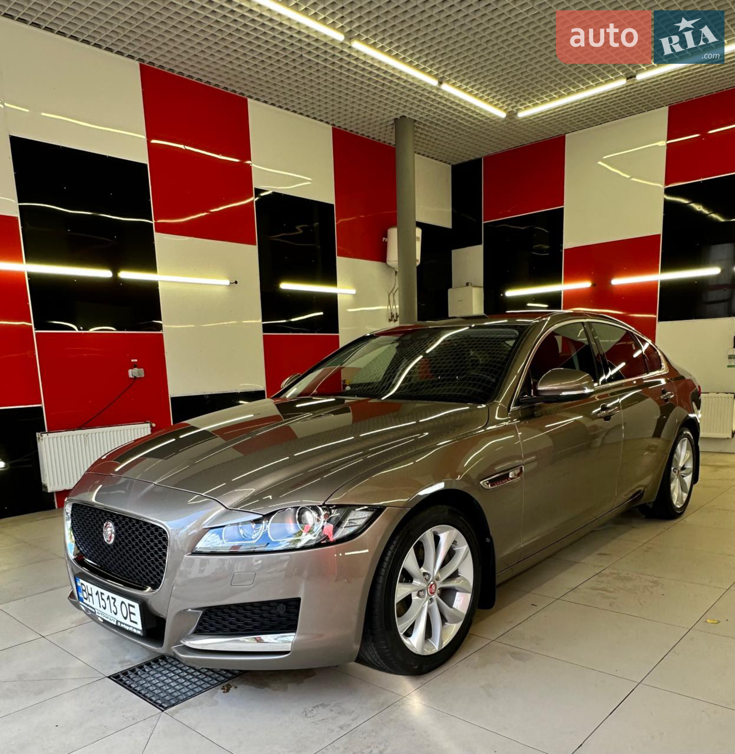 2016 Jaguar XF - мініатюра 9