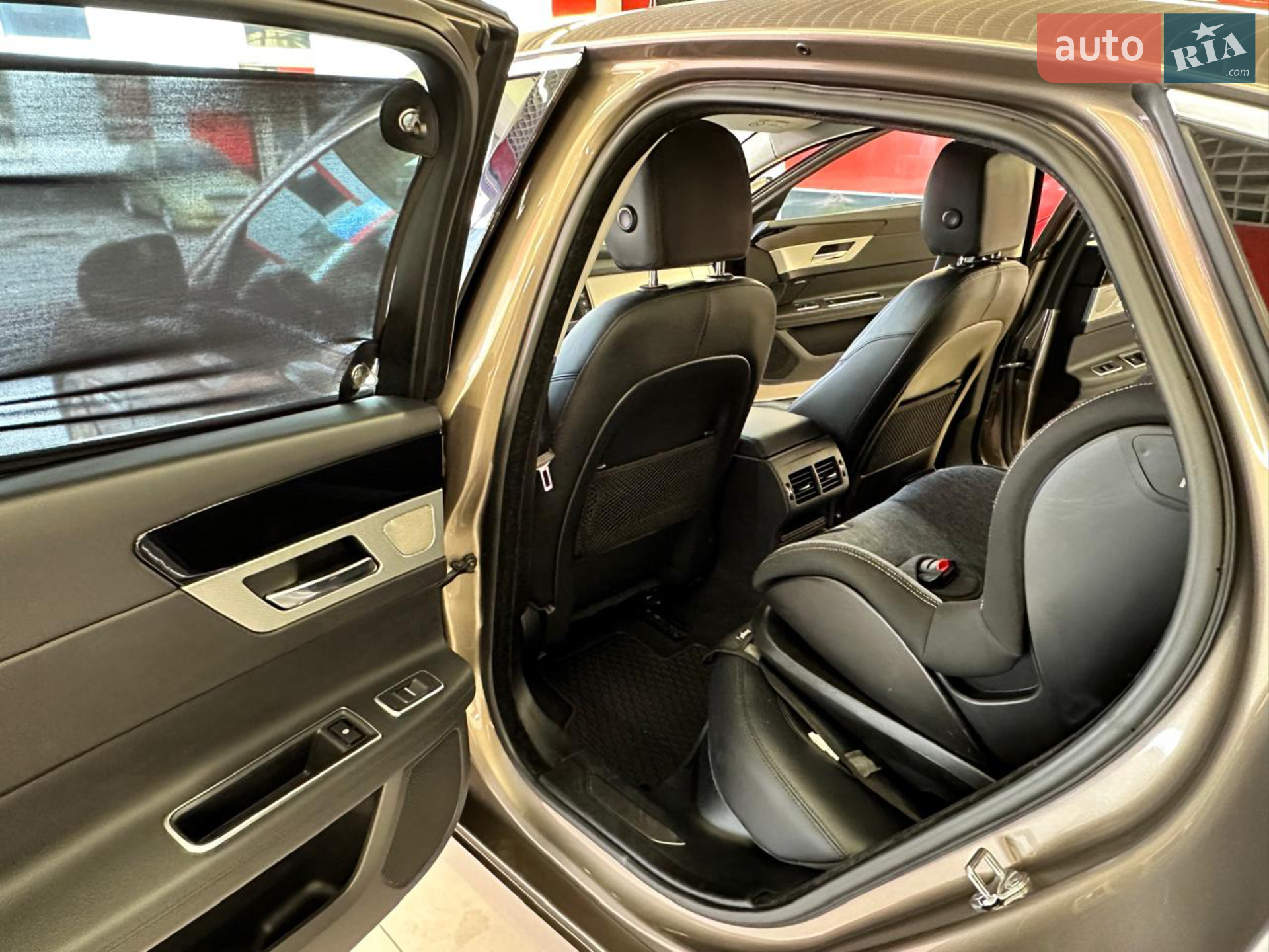 2016 Jaguar XF - мініатюра 17
