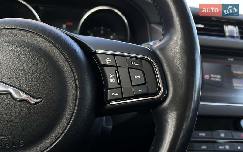 Седан Jaguar XF 2017 в Львове фото 11 Седан Jaguar XF 2017 в Львове