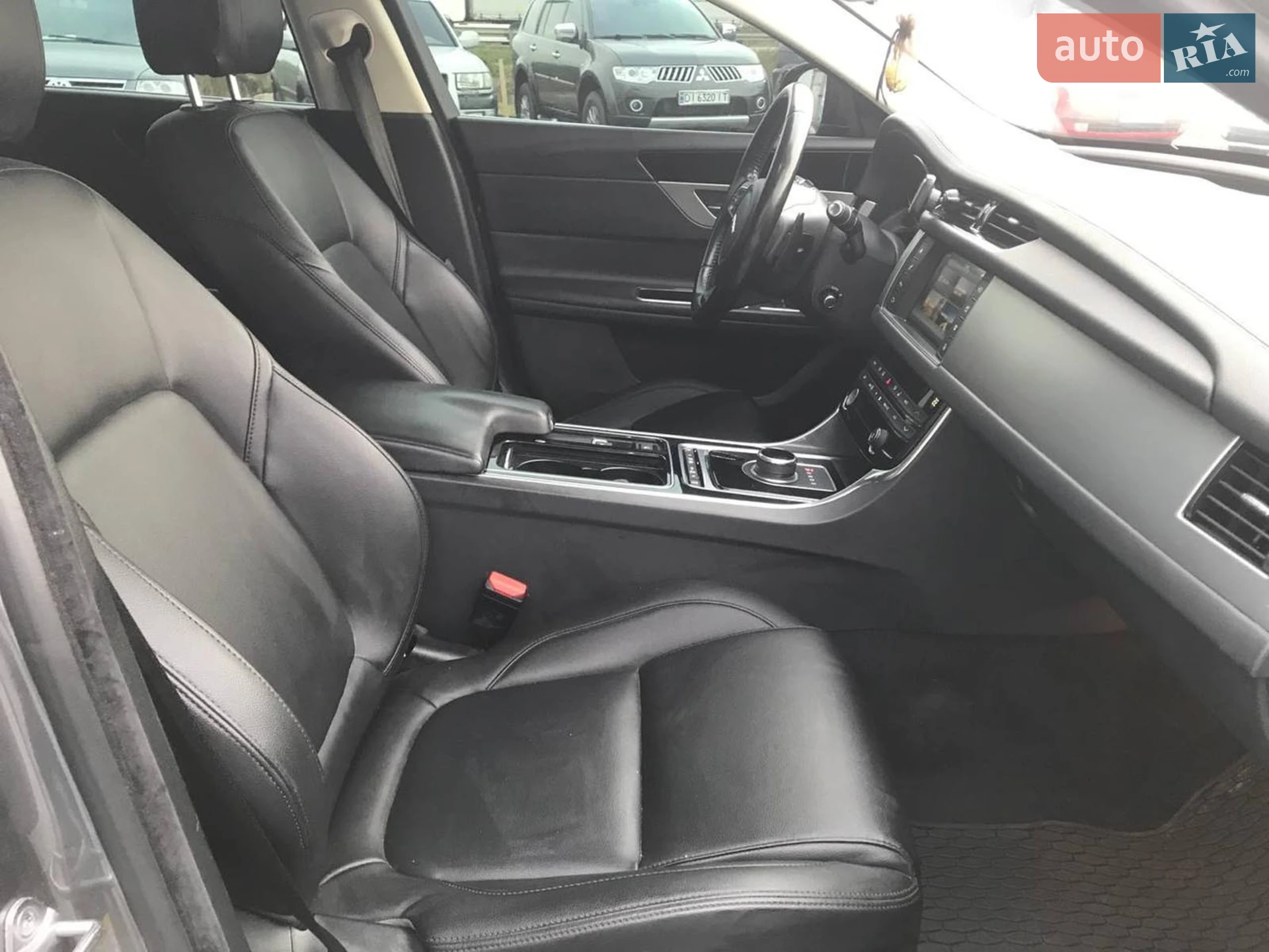 2016 Jaguar XF - мініатюра 15