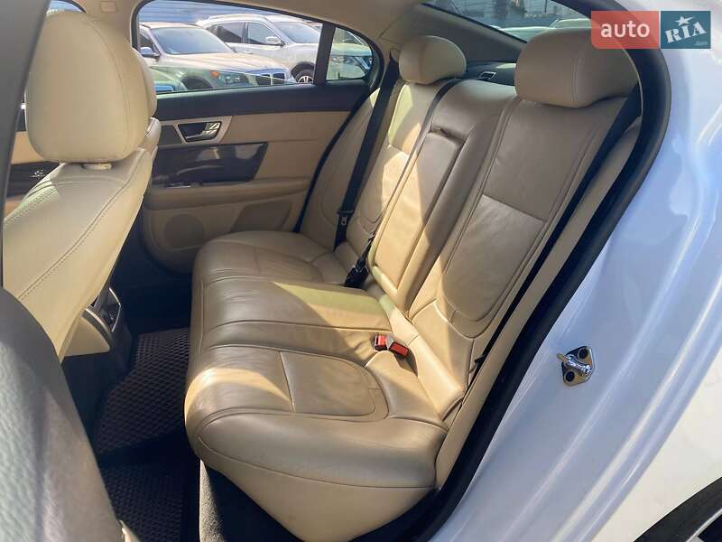 Седан Jaguar XF 2014 в Києві фото 10 Седан Jaguar XF 2014 в Києві