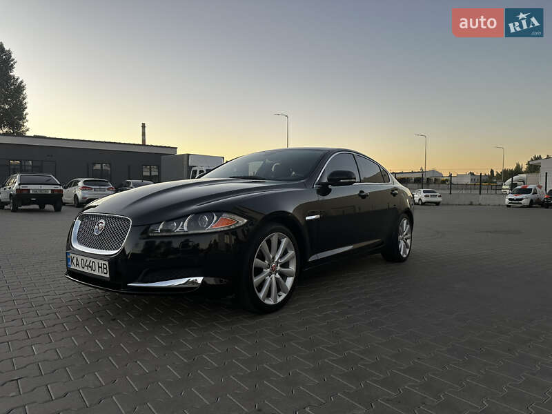 Седан Jaguar XF 2014 в Києві