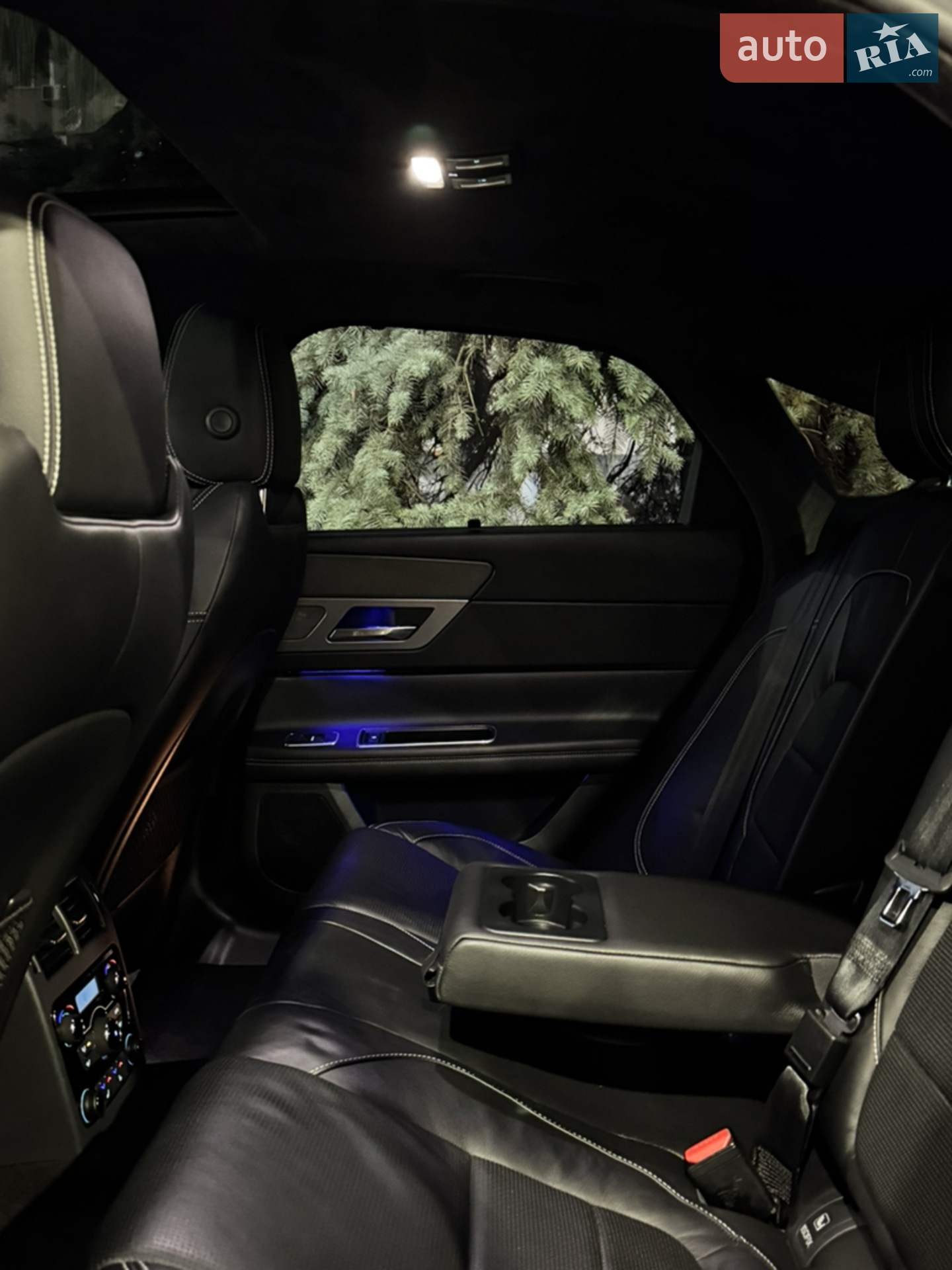 2016 Jaguar XF - мініатюра 40