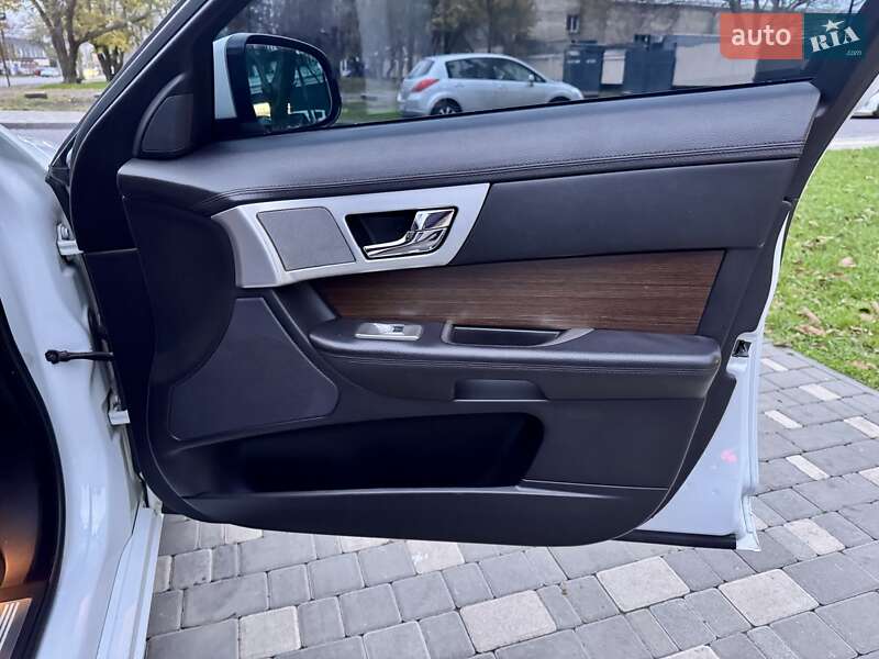 Седан Jaguar XF 2014 в Одессе фото 47 Седан Jaguar XF 2014 в Одессе