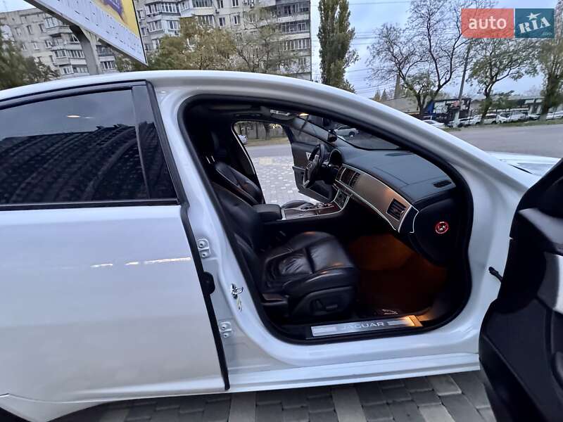 Седан Jaguar XF 2014 в Одессе фото 50 Седан Jaguar XF 2014 в Одессе