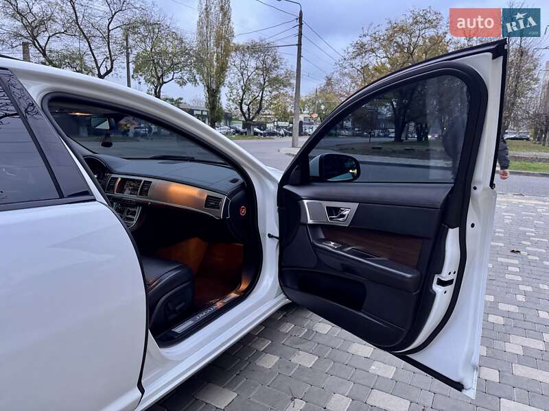 Седан Jaguar XF 2014 в Одессе фото 48 Седан Jaguar XF 2014 в Одессе