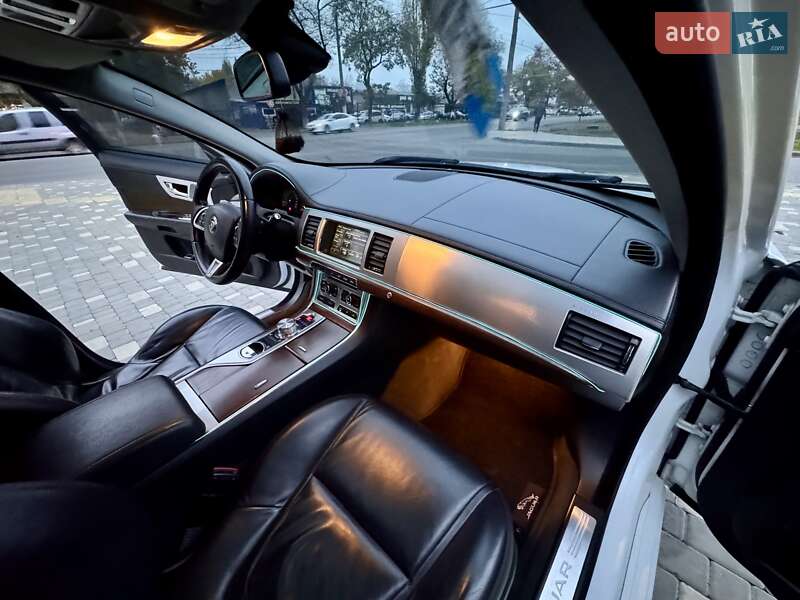 Седан Jaguar XF 2014 в Одессе фото 54 Седан Jaguar XF 2014 в Одессе