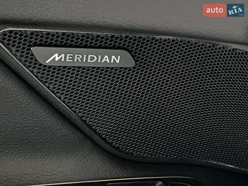 Седан Jaguar XF 2016 в Одесі