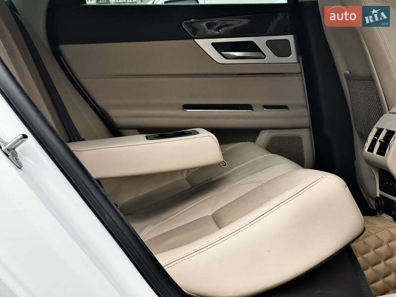 Седан Jaguar XF 2015 в Киеве фото 30 Седан Jaguar XF 2015 в Киеве