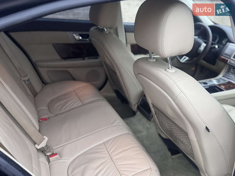 Седан Jaguar XF 2008 в Одессе