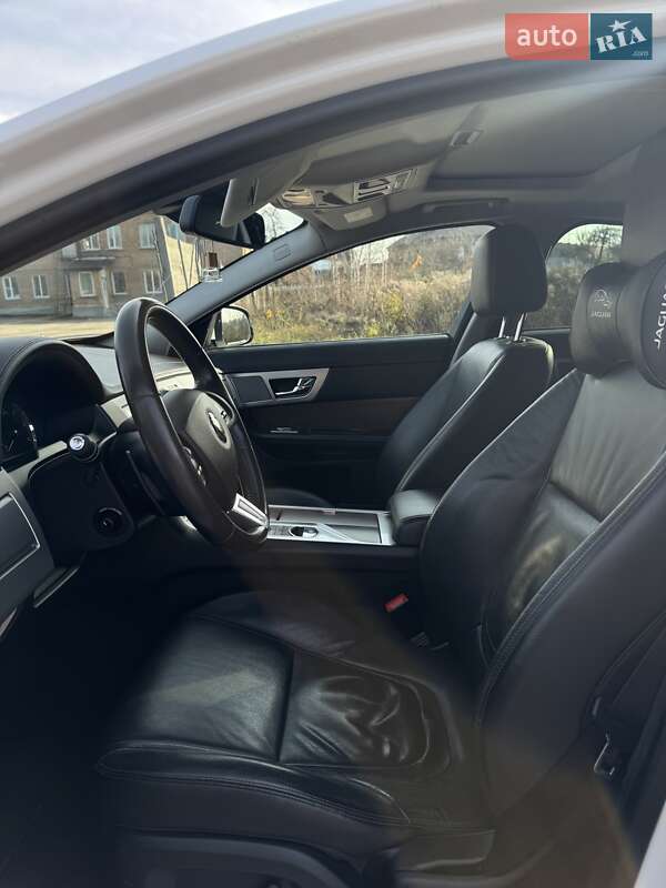 Седан Jaguar XF 2014 в Бердичеві фото 24 Седан Jaguar XF 2014 в Бердичеві