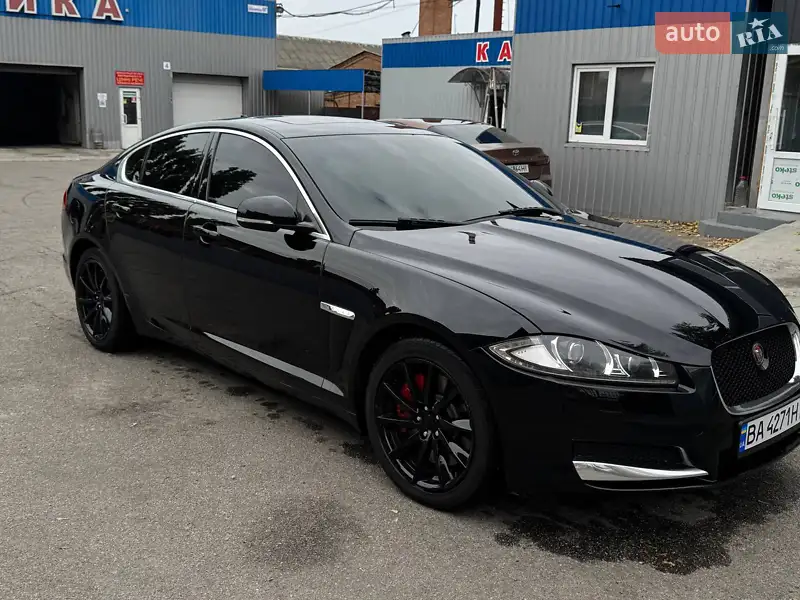 Jaguar XF