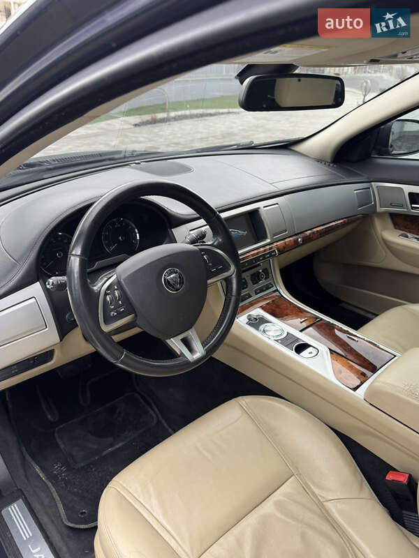 Седан Jaguar XF 2015 в Тернополе фото 6 Седан Jaguar XF 2015 в Тернополе