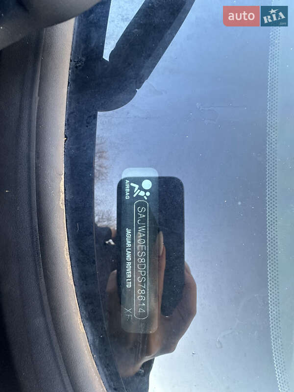 Седан Jaguar XF 2013 в Виннице